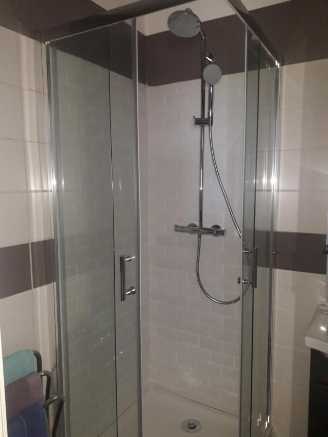Apartamento D'anjou - Grand Avec Balcon Et Parking Privatif